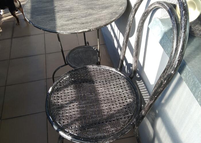 Grajewo ogłoszenia: Sprzedam stolik i krzesło metalowe .50 zł.za komplet.