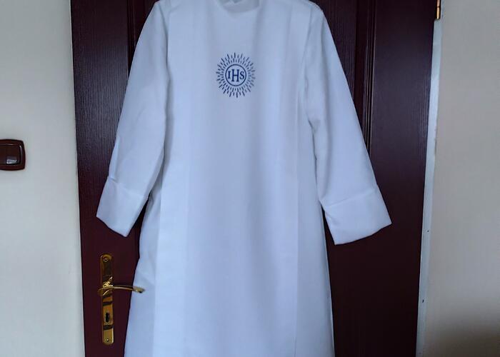 Grajewo ogłoszenia: Alba komunijna dla chłopca oraz buty białe i spodnie. Oddam za...