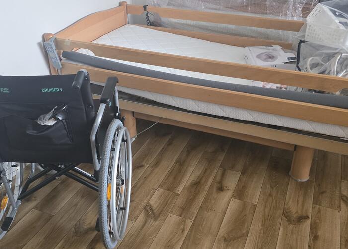 Grajewo ogłoszenia: Sprzedam łóżko sterowane pilotem, materac przeciwodleżynowy,...